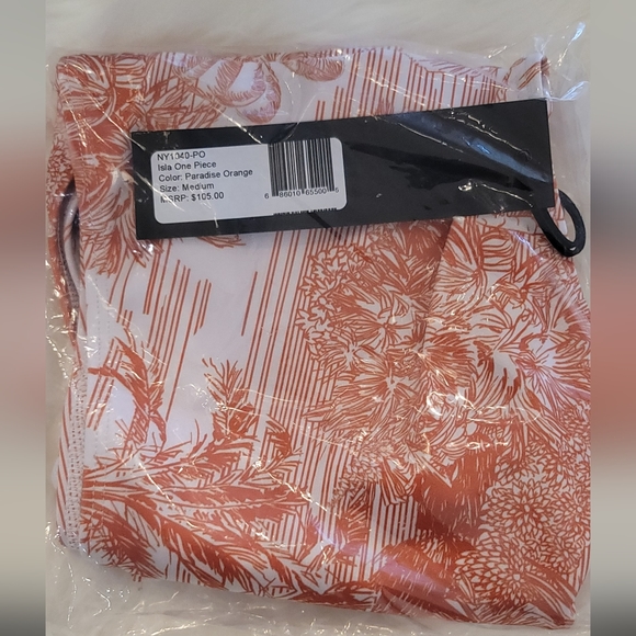 Noli Yoga- One Piece Swimsuit - Picture 5 of 5